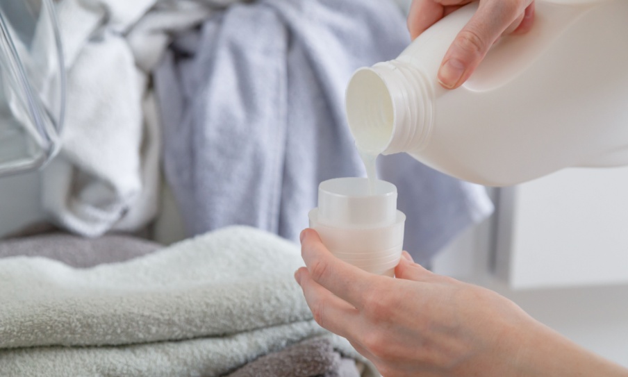 7 Cara Menggunakan Deterjen Cair untuk Mesin Cuci agar Awet