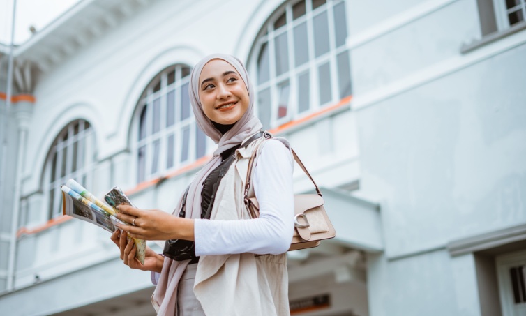 Tips agar Kerudung Wangi Tahan Lama dengan Soklin Liquid Softergent