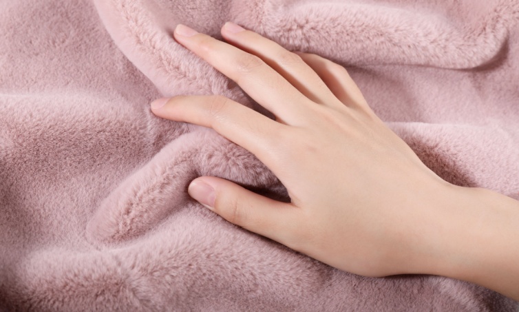Apa Itu Bahan Fleece dan Gimana Cara Mencucinya?