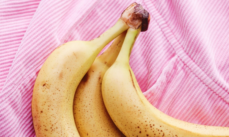 5 Cara Gampang Menghilangkan Getah Pisang di Baju