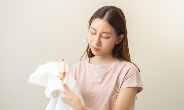 5 Tips Memilih Deterjen Penghilang Noda Membandel